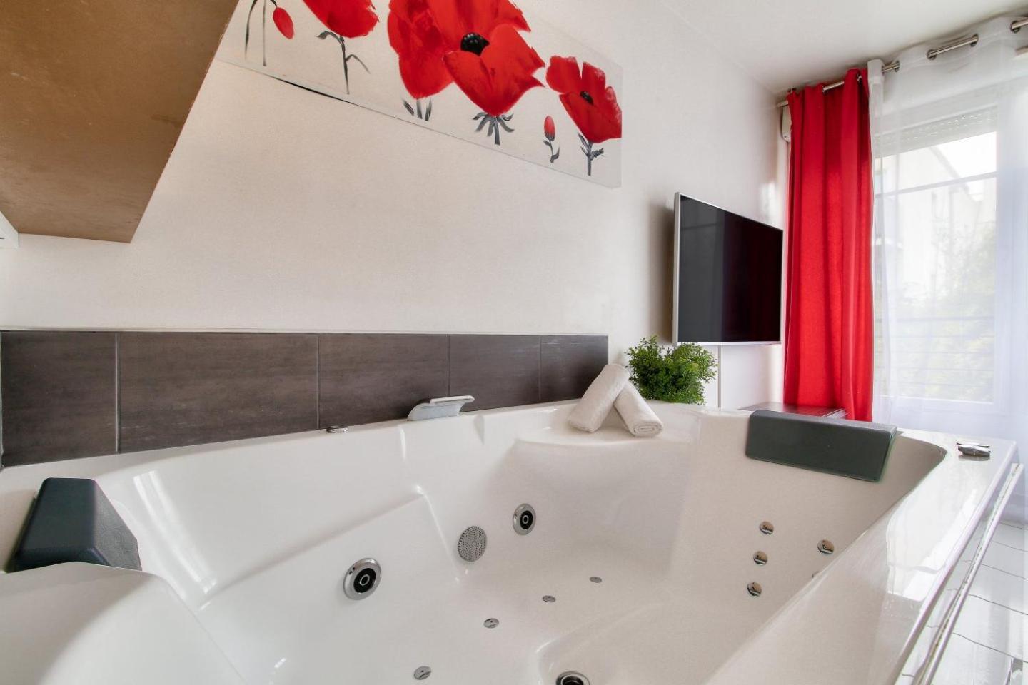 123Home-Loft & Spa Montevrain Ngoại thất bức ảnh